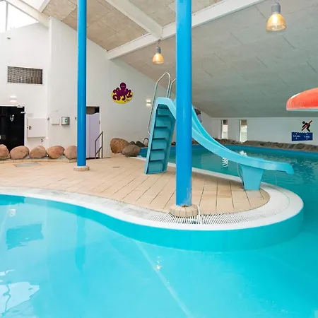 6 Person On A In Casa de Férias Hemmet