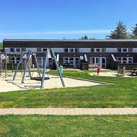 6 Person On A In * Hemmet