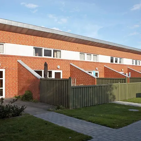 6 Person On A In * Hemmet