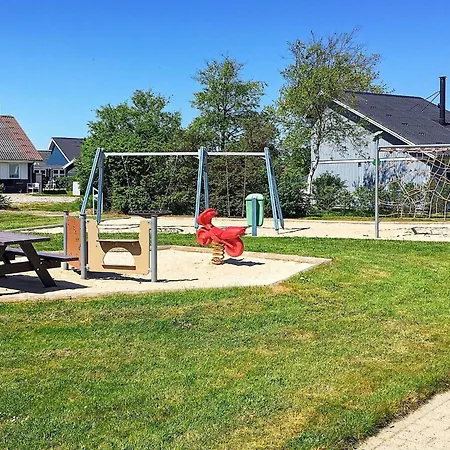 6 Person On A In Casa de Férias *